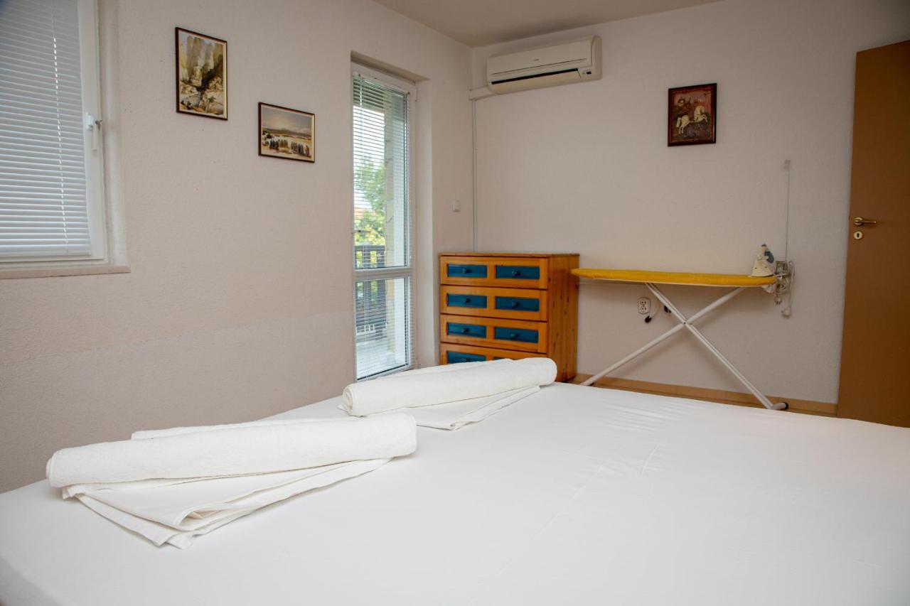 Villa Beni - 4 Bedroom Private House By Flаt Manаger Lozenets ภายนอก รูปภาพ