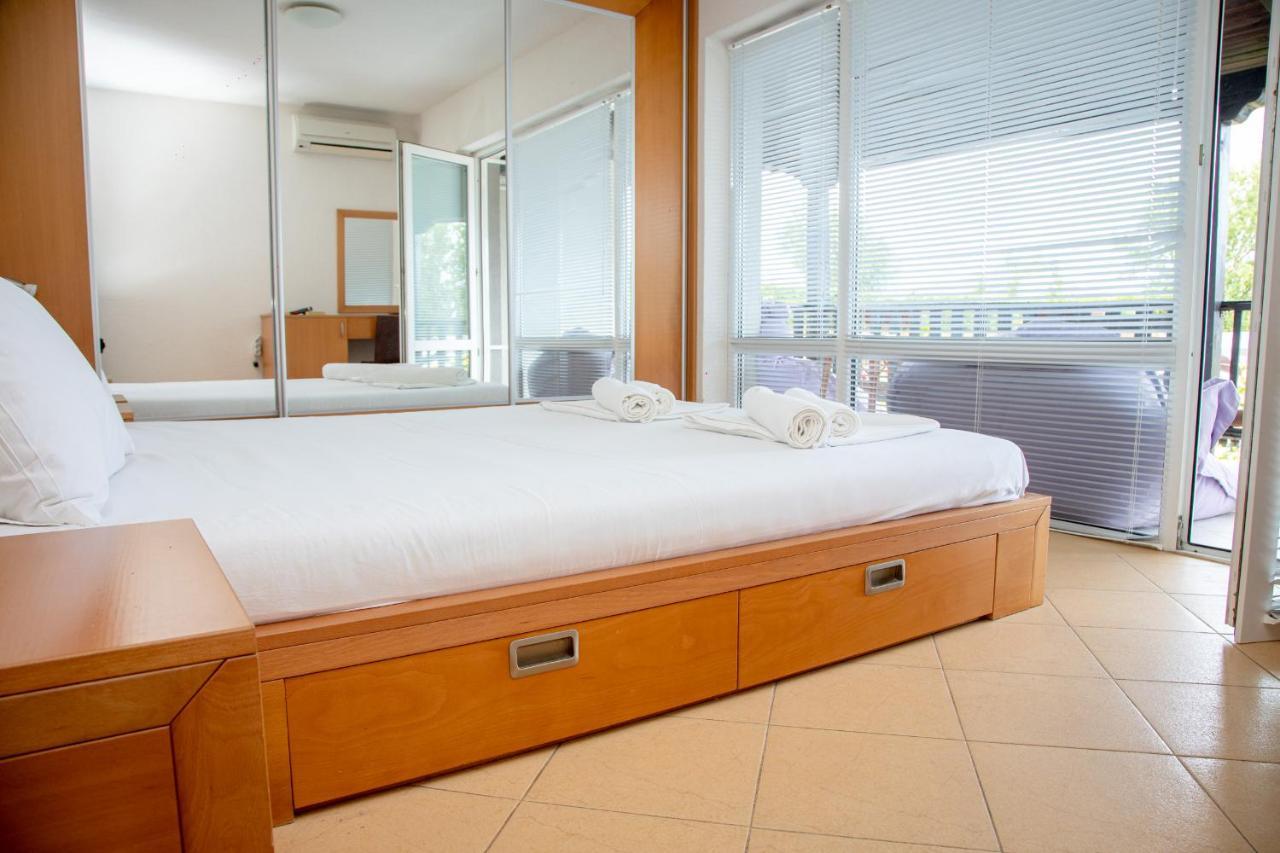 Villa Beni - 4 Bedroom Private House By Flаt Manаger Lozenets ภายนอก รูปภาพ